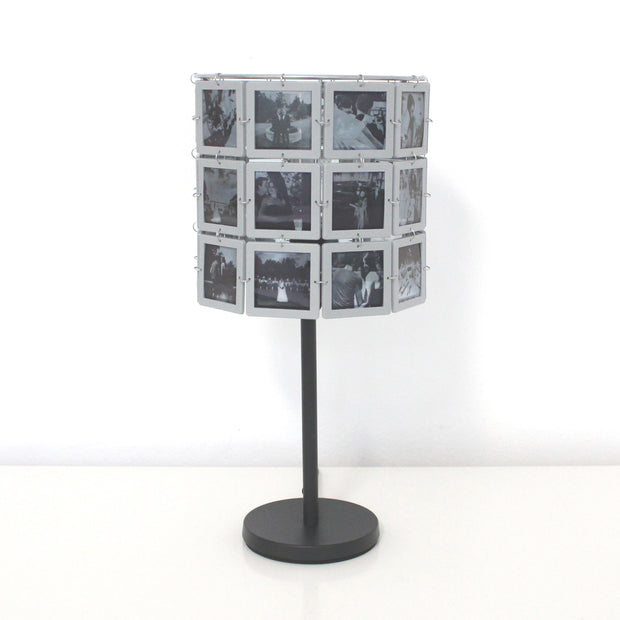 Personalisierte Fotolampe kleinNELLI- Diarahmen Grau - 30 eigene Fotos in Schwarzweiß