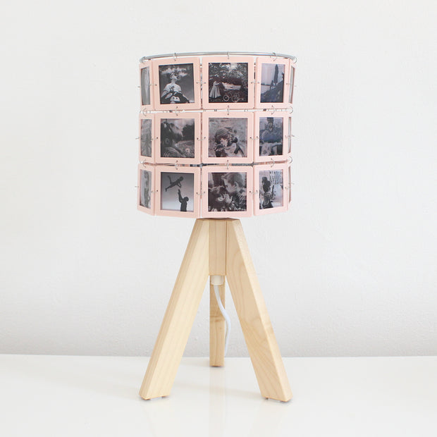 Personalisierte Fotolampe kleinANNI selbst gestalten- rosa Rahmen - 30 Familienfotos in Schwarzweiß