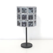 Personalisierte Fotolampe kleinNELLI- Diarahmen Grau - 30 eigene Fotos in Schwarzweiß
